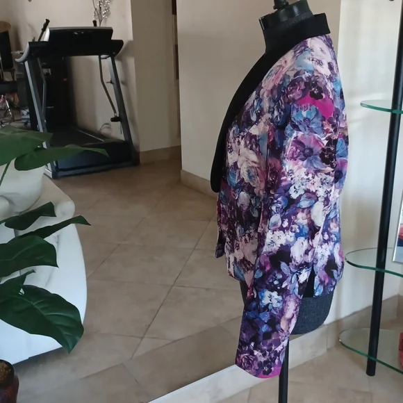 Cache Jacket - Picture 4 of 10